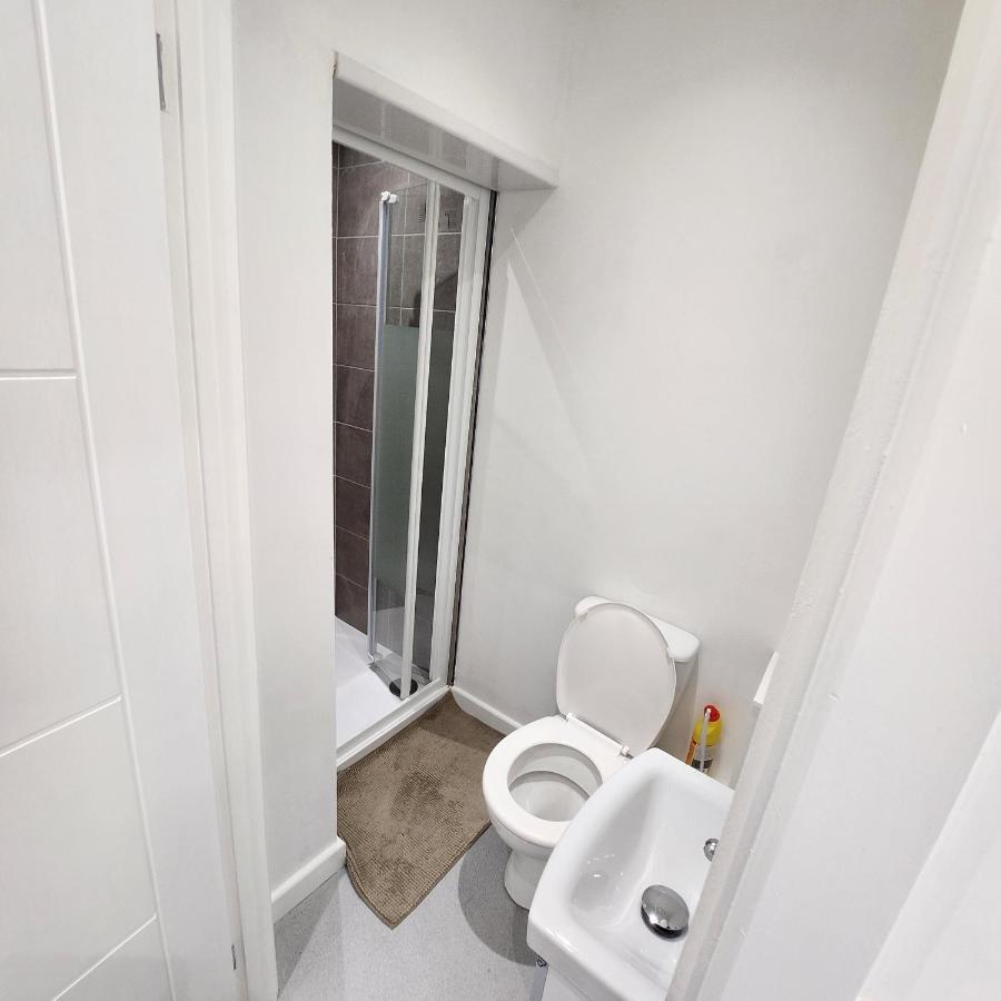 Comfy Diamond Ensuite Room Maidstone With Free Parking And Speedy Wifi Екстериор снимка