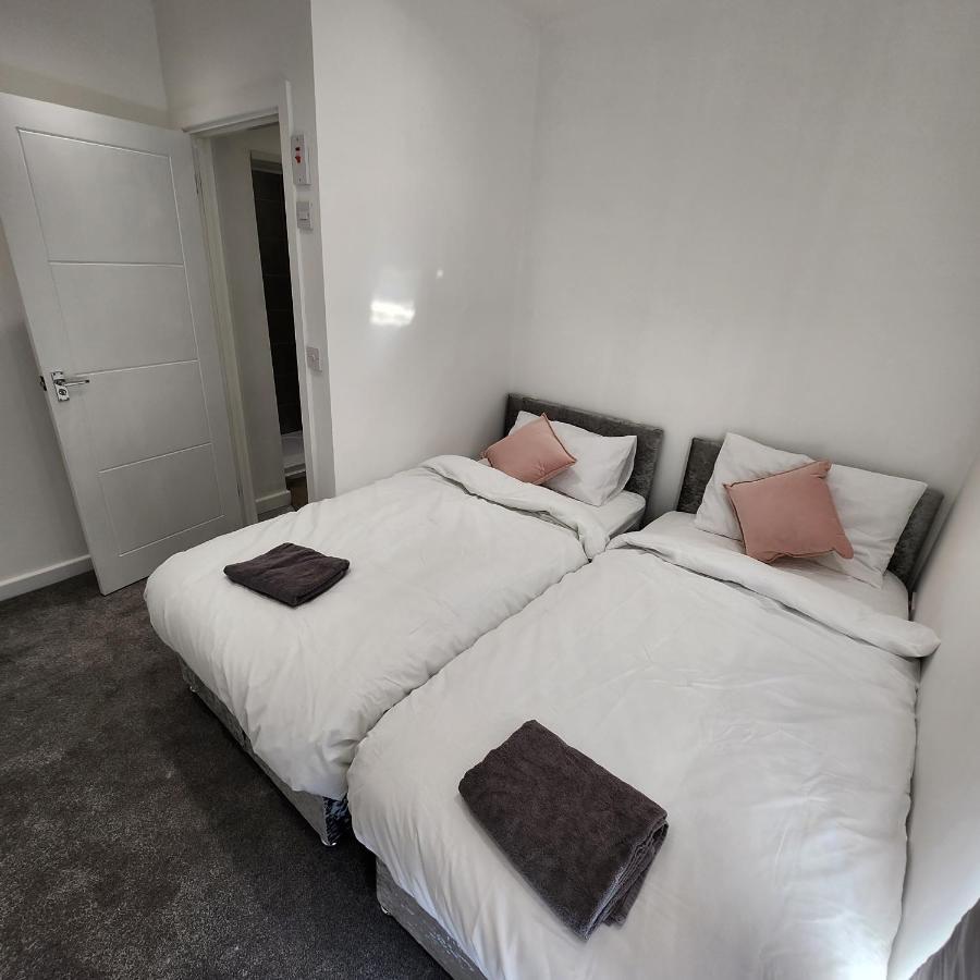 Comfy Diamond Ensuite Room Maidstone With Free Parking And Speedy Wifi Екстериор снимка